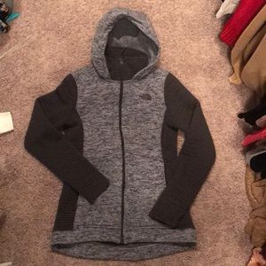 WOMENS NORTH FACE ZIP UP